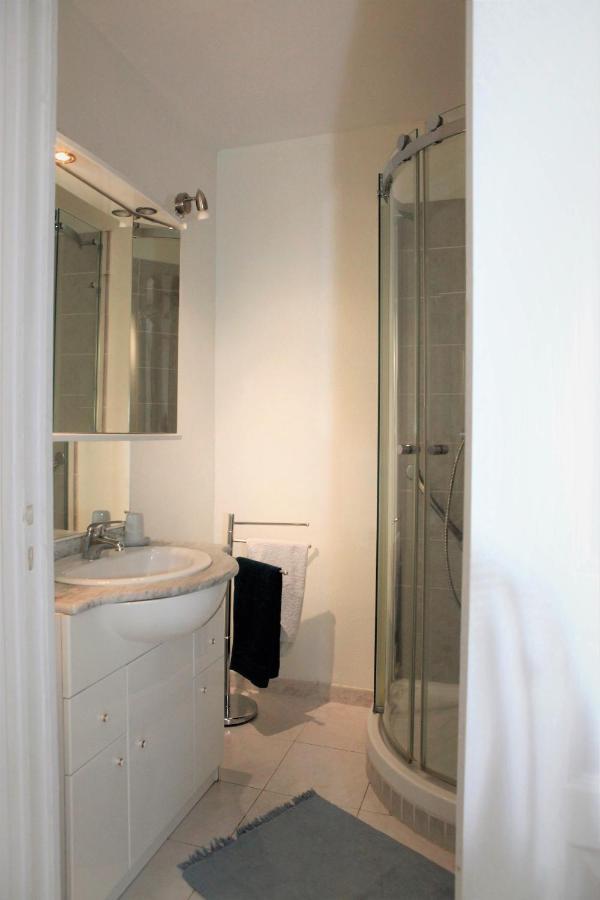 Appartement T3 Plein Centre Saint-Raphael  Bagian luar foto