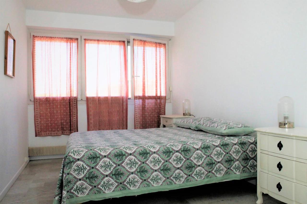 Appartement T3 Plein Centre Saint-Raphael  Bagian luar foto